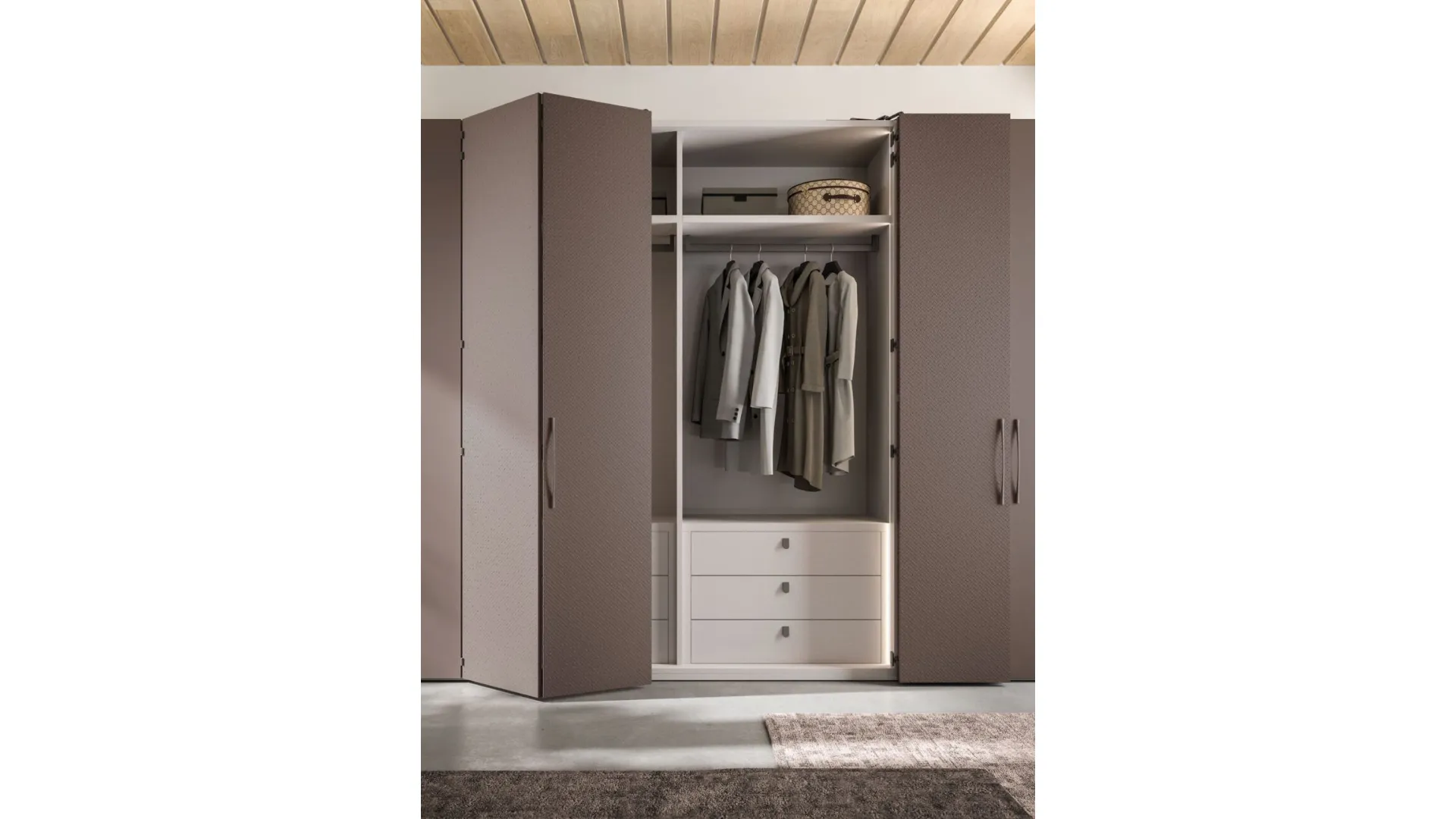 Hinged wardrobe, central doors with foldaway opening. Interior in cotton, doors and handles in clay.