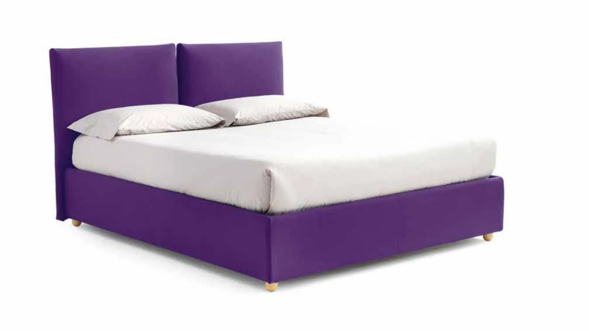 Double bed Bridge with comfortable padded headboard.