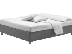 Double bed without headboard, with a simple and versatile design.