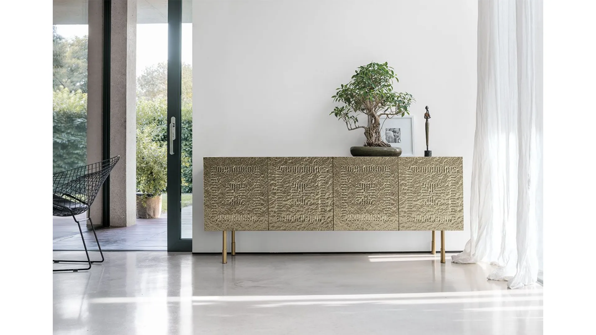 Artemide sideboard with doors in porcelain stoneware or wavy glass