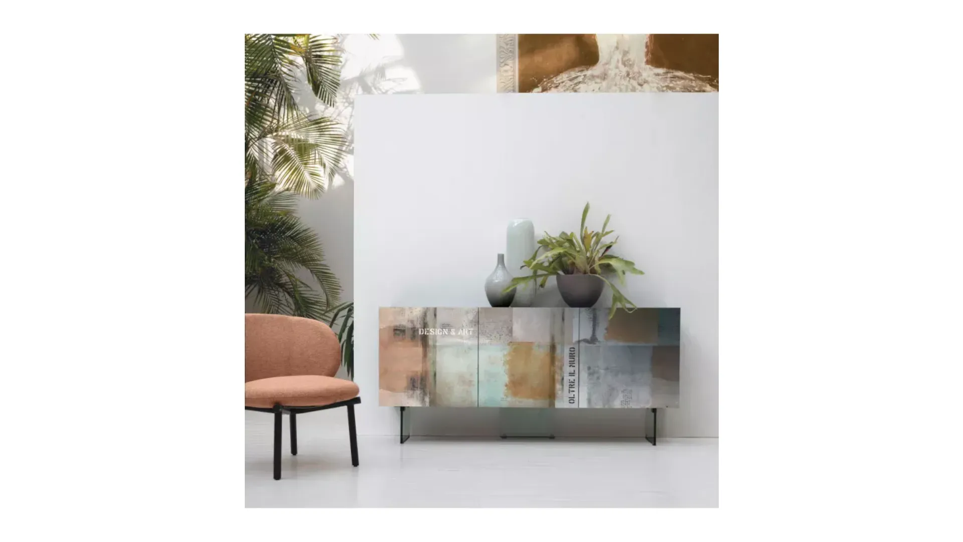 Media cabinet model Dafne with 3 decorated glass doors